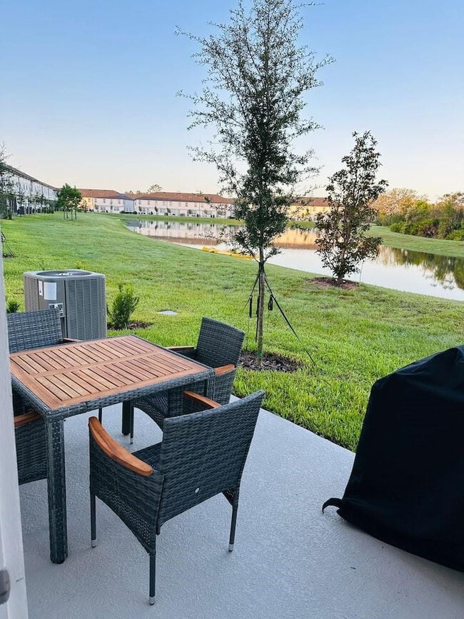 Photo - 646 Longboat Dr