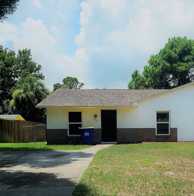 AVAILABLE NOW DON'T MISS OUT. Duplex 2 bed... - AVAILABLE NOW DON'T MISS OUT. Duplex 2 bed... House