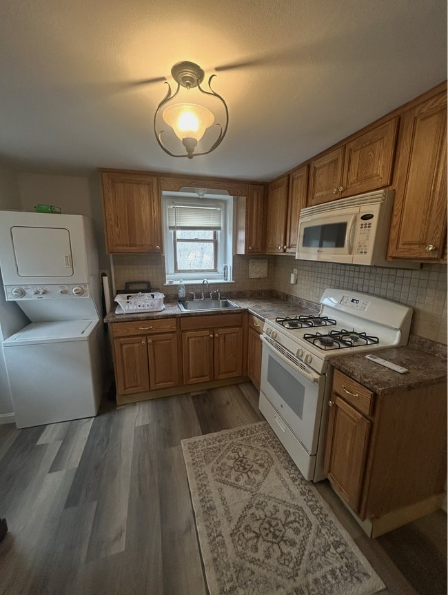 Building Photo - 21 Weymouth Ave Unit 1