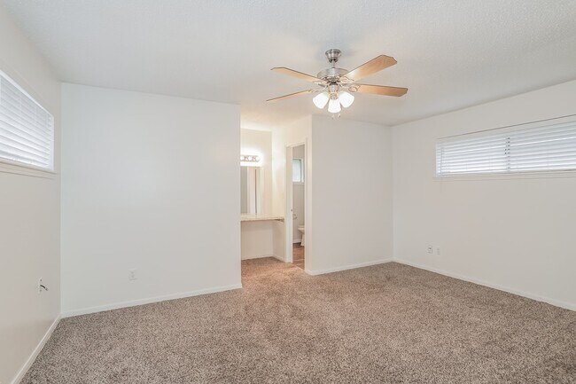 Photo - 26218 Maplewood Dr