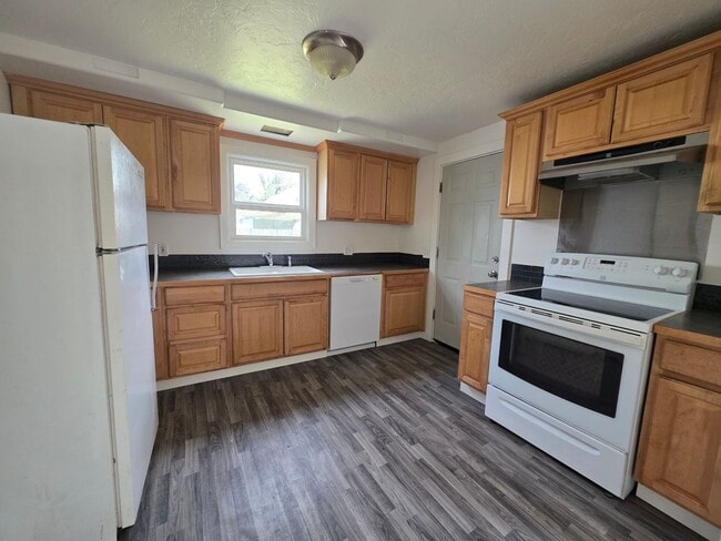 Photo - 4 Bedroom, 1 Bath