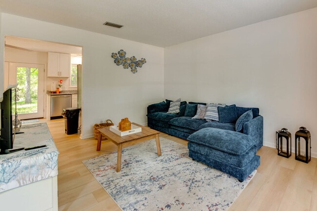 Photo - The Munson Retreat, Furnished 3 bed 2 bath near Munson Park
