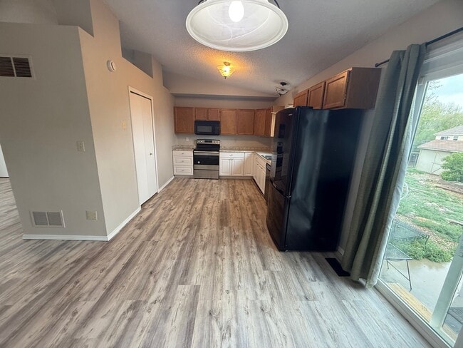 Photo - 9525 Aspen Grove Way