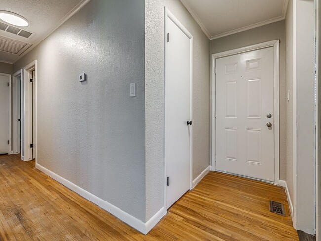 Photo - Move in special / First months rent is $800