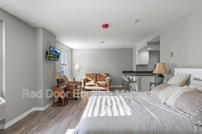 Photo - 123 N Broad St