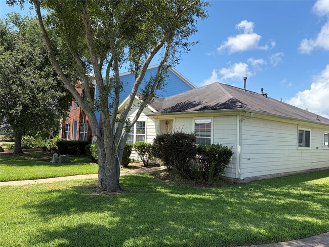 Photo - 11915 Sanspereil Dr