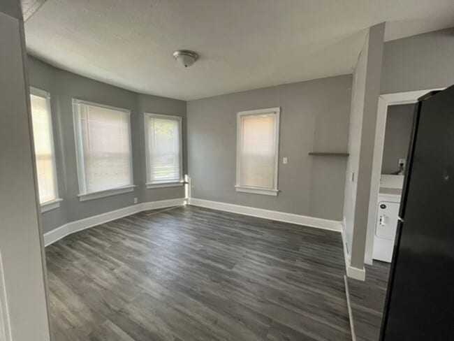 Photo - 2 Bedroom 1.2 bath in Moline