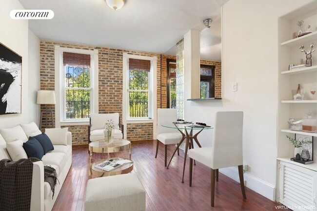 Building Photo - 129 Moffat St Rental