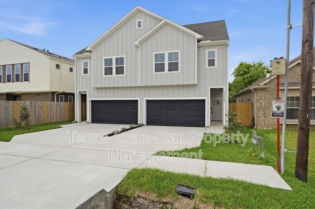 Photo - 4354 Clover St Unit B