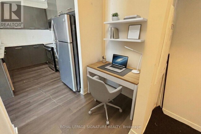 Photo - 360 Square One Dr Unité 2512