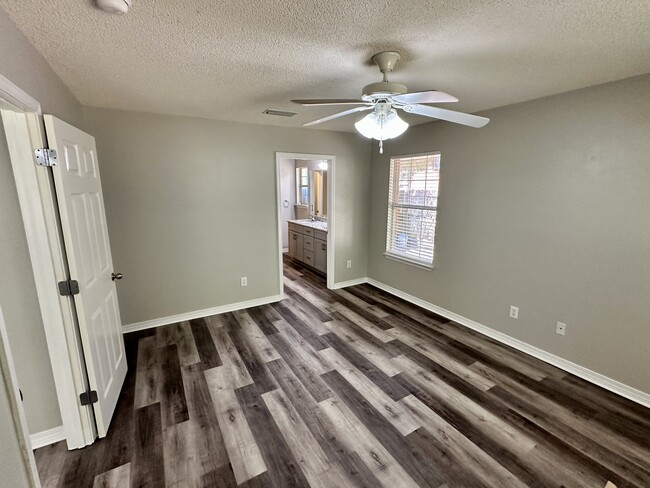 Photo - 11699 Madrone Ln