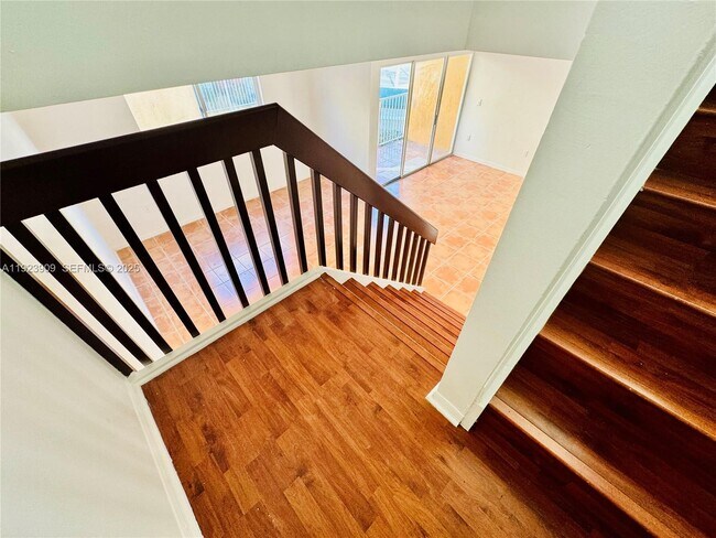 Photo - 6245 SW Kendale Lakes Cir Unit 208