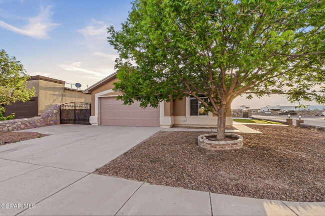 Photo - 732 Desert Sage Dr