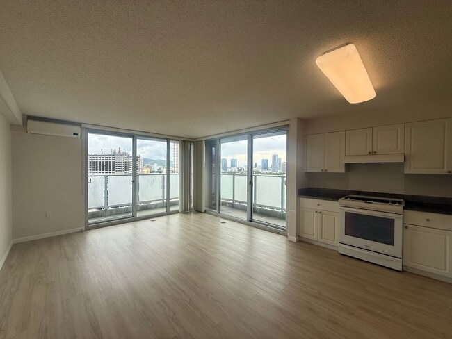 Photo - 801 South St