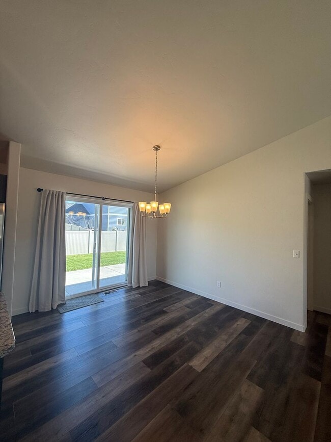 Photo - 3 Bedroom, 2 Bathroom Single Family Home!