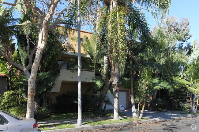 1029 Mira Mar Ave