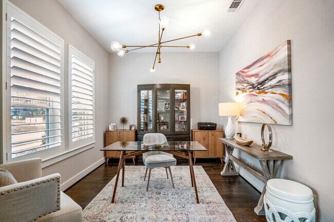 Photo - 222 Thistle Dr