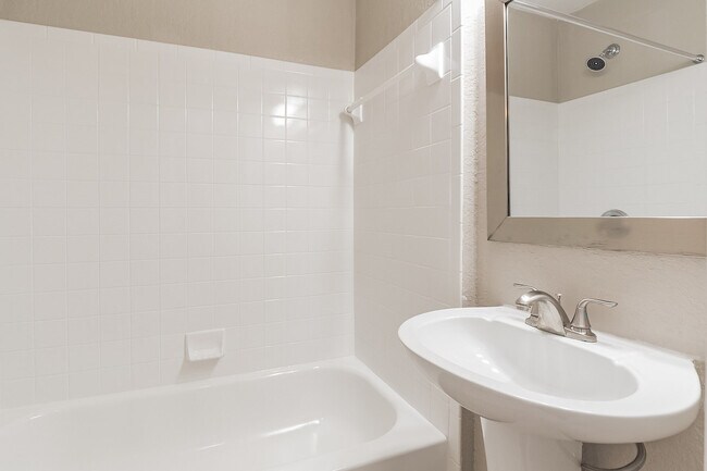 3311-13 W. San Juan