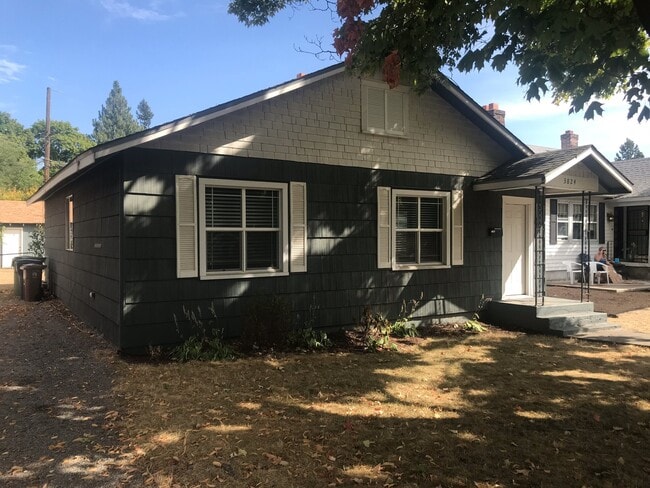 Building Photo - 3 BEDROOM GARLAND DISTRICT BUNGALOW Rental