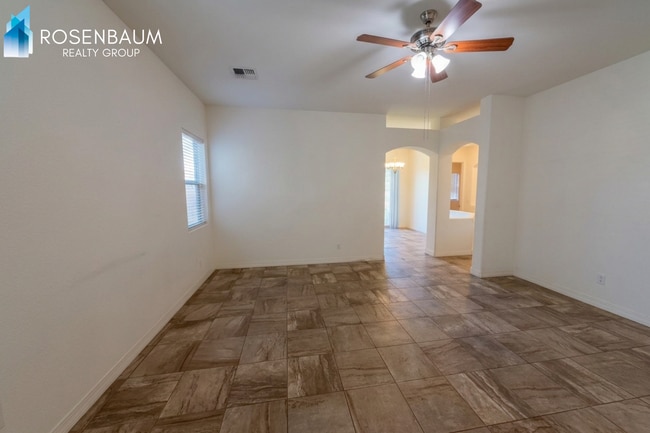 Building Photo - Stunning 3 bedrooms 2 bathrooms House in a premiun area of Prescott Valley!