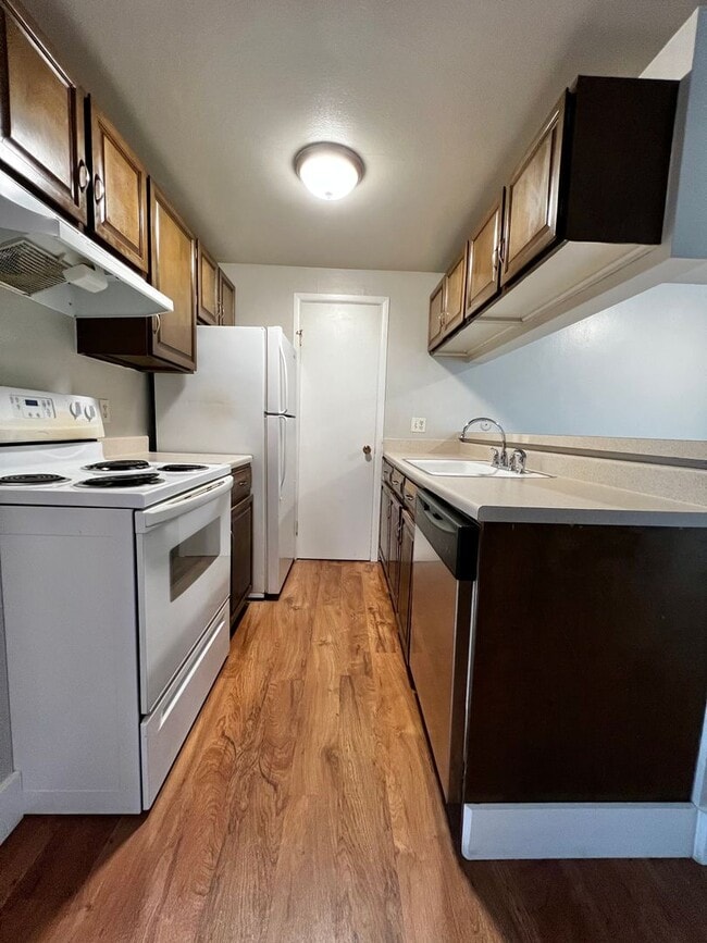 Photo - Robertson1005 (KC-DT) Unit C8