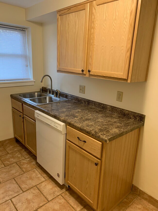 Photo - 859 St Paul Ave Unit 9