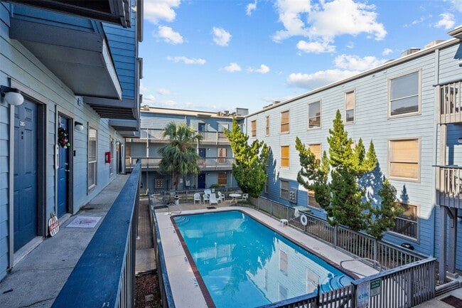 Building Photo - 8100 Seawall Blvd Unit 285