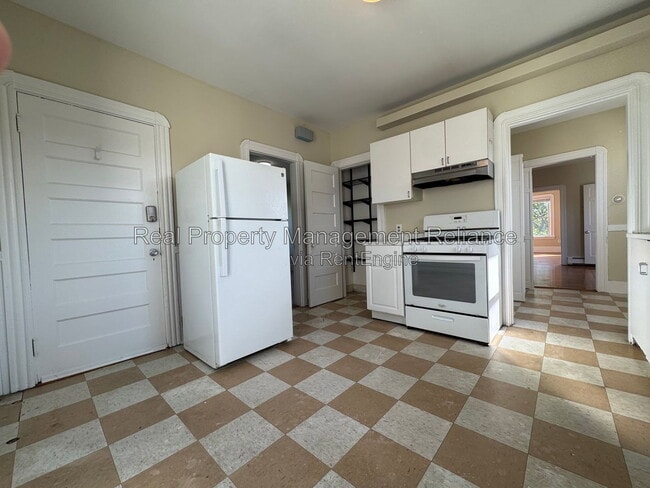 74 Burrill Ave Unit 3