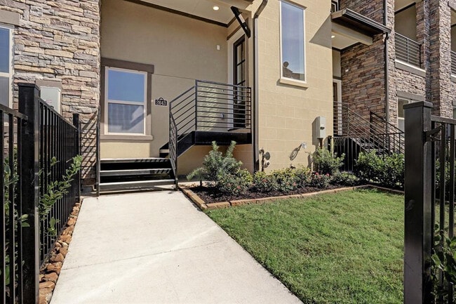 Photo - 2643 Fountain Key Blvd