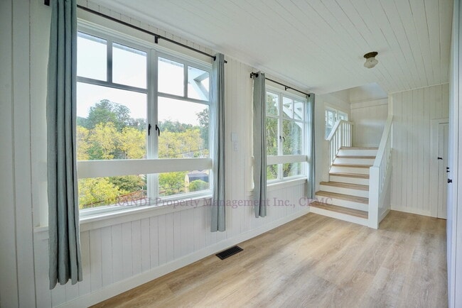 Photo - Lovely Two-Story Home With 3 Bedrooms and ...