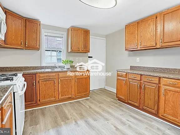 Photo - 2704 Wilkens Ave