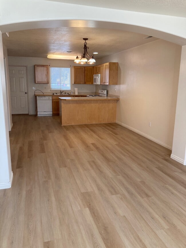 Photo - 1440 Cobblestone Ln