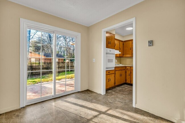 Photo - 341 Miller Ave