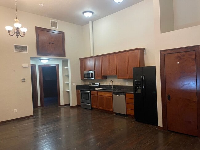 Building Photo - 30 F St Unit 3 Rental