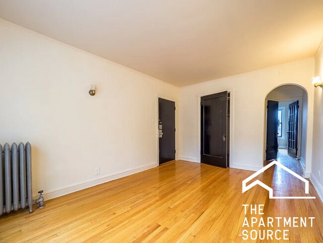 Photo - 2122 W Ainslie St