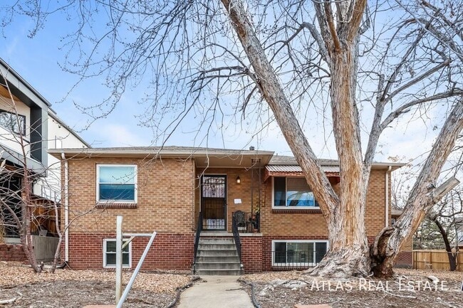 Building Photo - 2716 Grove St