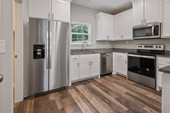 Photo - 2 Bed / 1 Bath Duplex for Rent – $1,350/Month