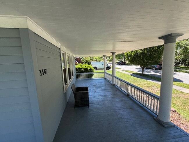 Photo - Gorgeous 4 bed, 2.5 bath in Lakewood