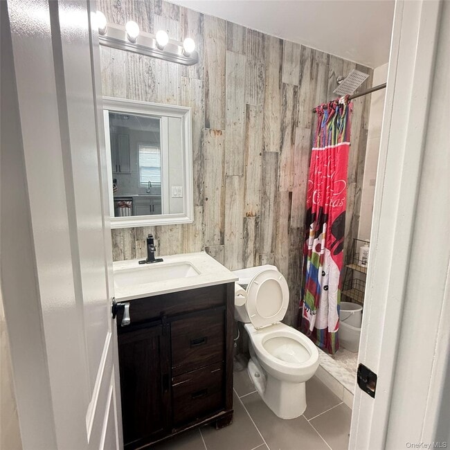 Photo - 76-19 85th Dr