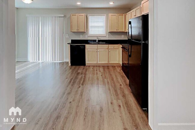 Photo - 329 Kimball St