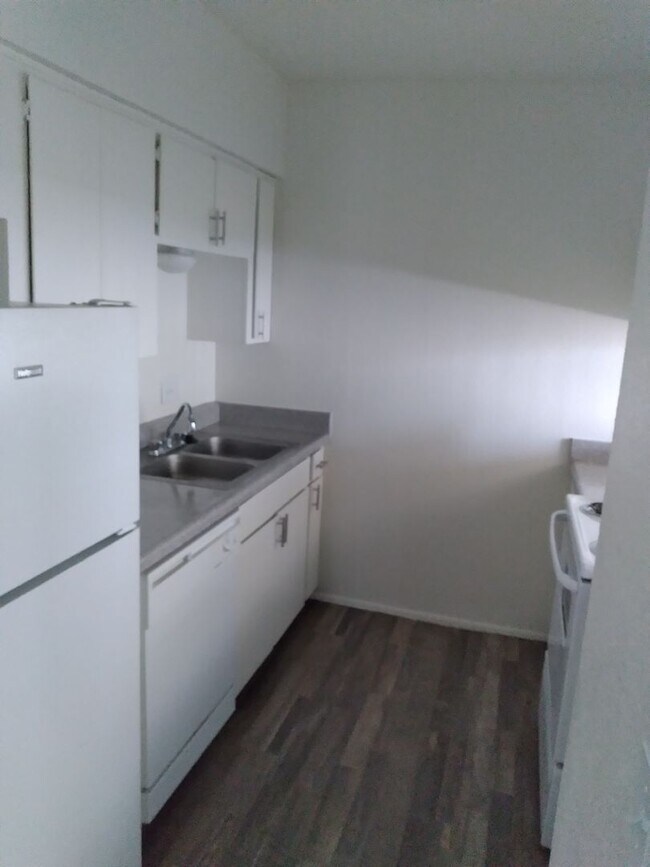 Photo - Mountain Lakes Apartments