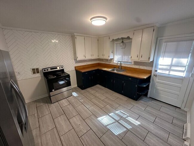 Photo - Charming 2BR Duplex in Durham’s Lakewood D...