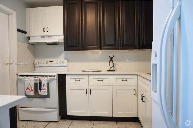 Building Photo - 4140 NW 44th Ave Unit 209 Rental