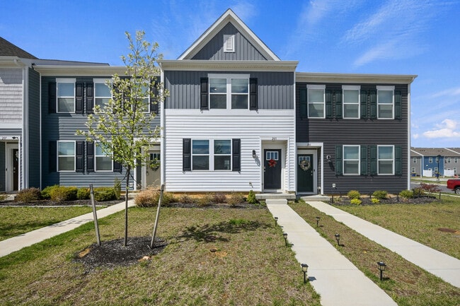 Building Photo - 203 Ridgley Blvd