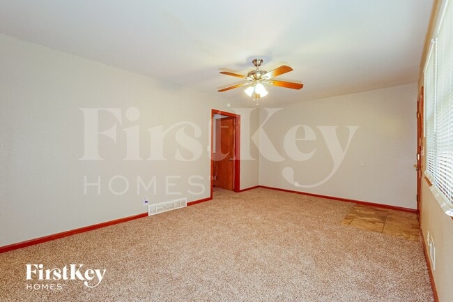 Photo - 8305 E 85th Terrace