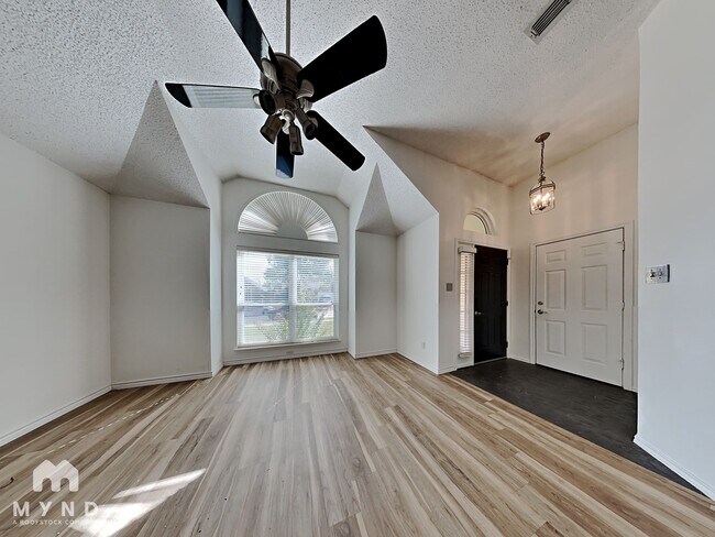 Photo - 951 Freshwood Ct
