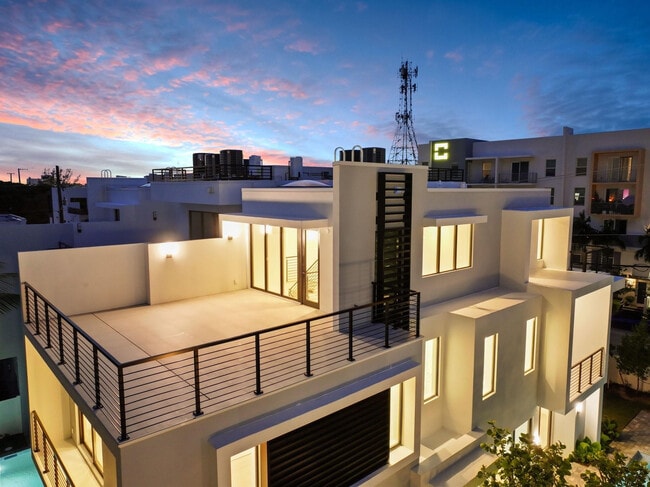 Photo - 204 Osceola Park Ln