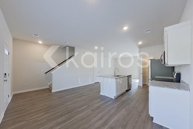 2461 Banyan Cir