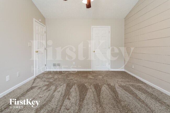 Photo - 213 Whistleville Ct