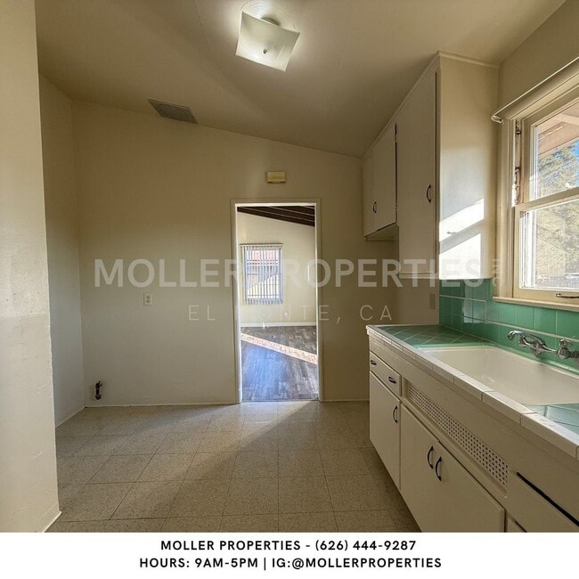 Photo - 10513 Venita St